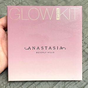 NWOT ONLY SWATCHED Anastasia Beverly Hills Sugar Glow Kit Highlighter palette